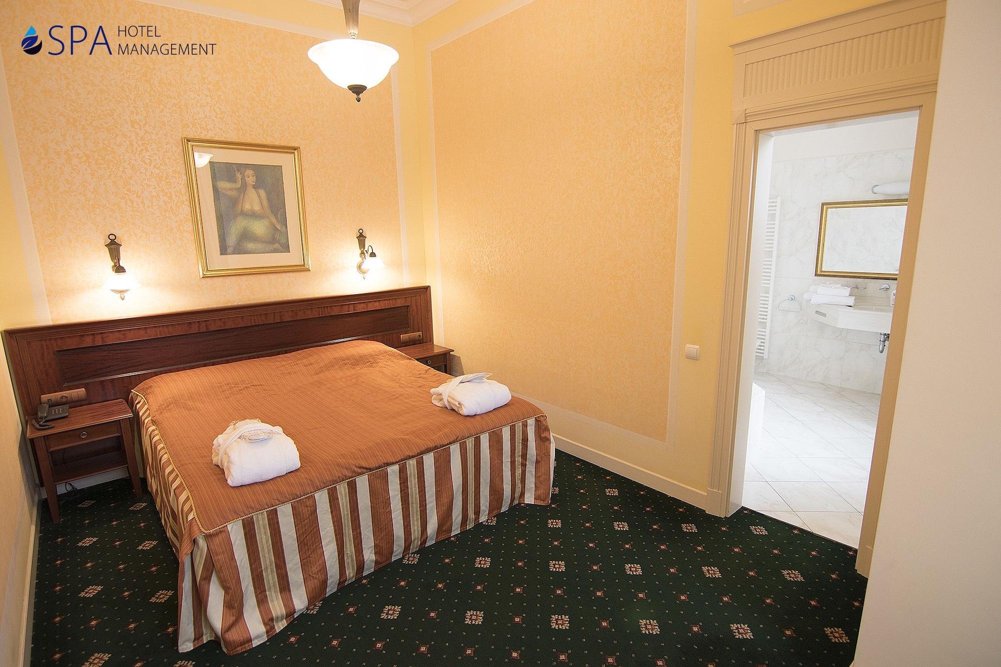 Humboldt Park Hotel & Spa Karlovy Vary Exterior foto